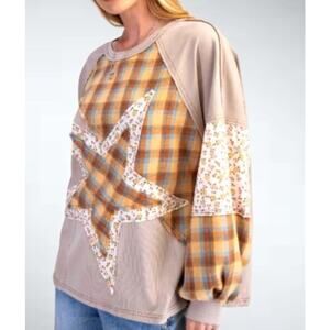 NWT Easel Oversized Mix and Match Star Patched Top | Mushroom | Size L